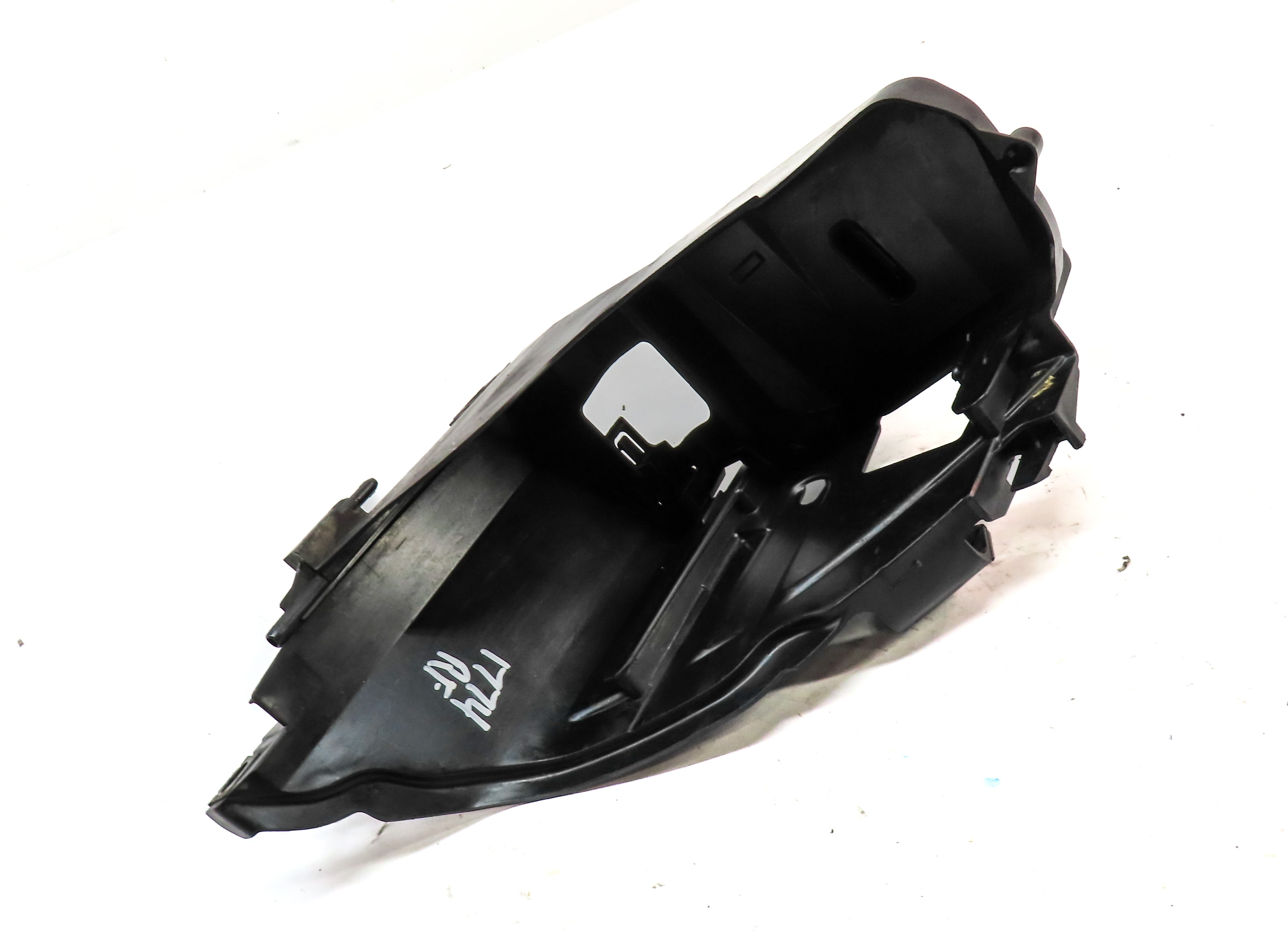 2013 AUDI Q7 (4L) FRONT RIGHT PASSENGER HEADLIGHT HEAD LIGHT LAMP MOUNT BRACKET — exact item pictured